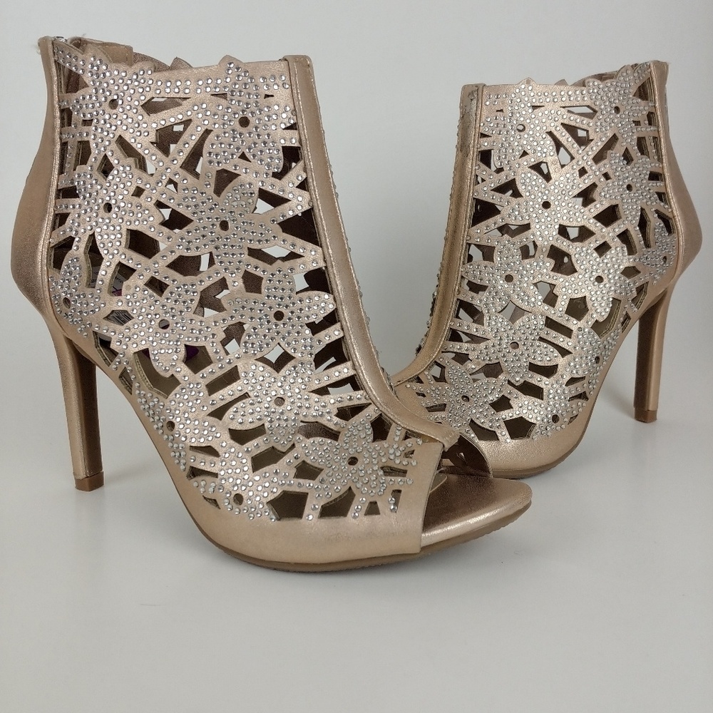 Madeline Stuard rose gold stud floral high heels